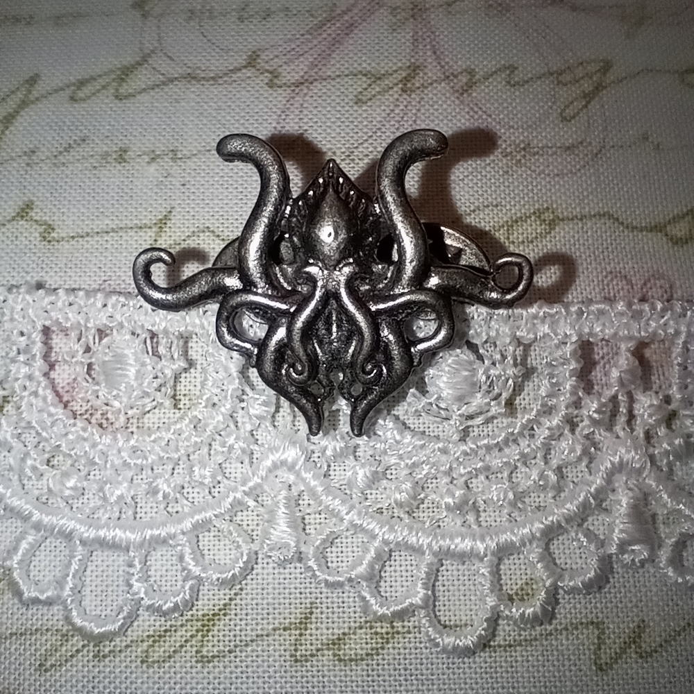 Tiny Cthulhu Pin
